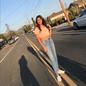 Meet your Posher, Alexia